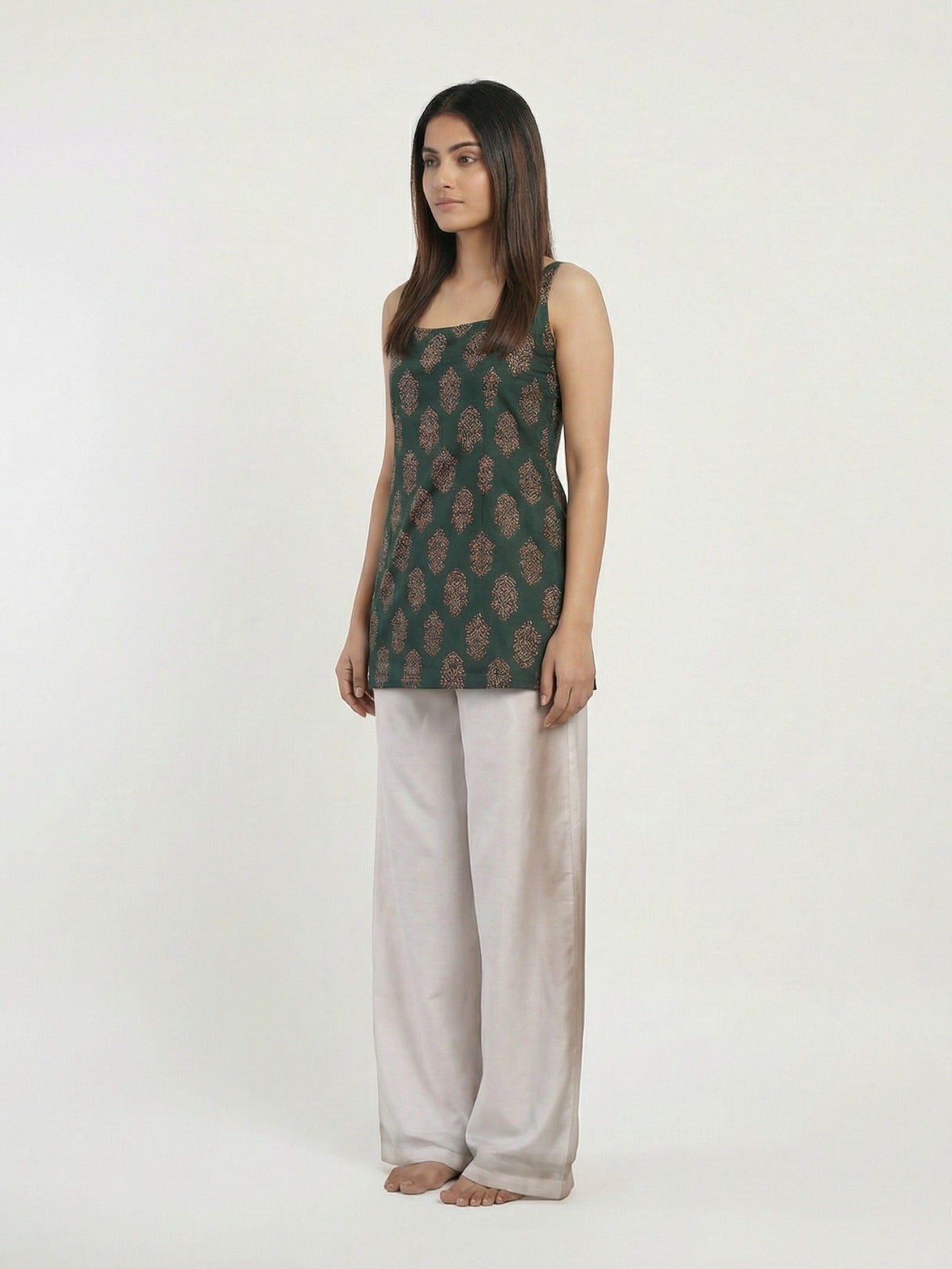 Jogi Deep Back Kurti